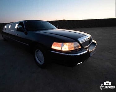 <strong>LINCOLN TOWN CAR</strong> <strong>LINCOLN TOWN CAR</strong>